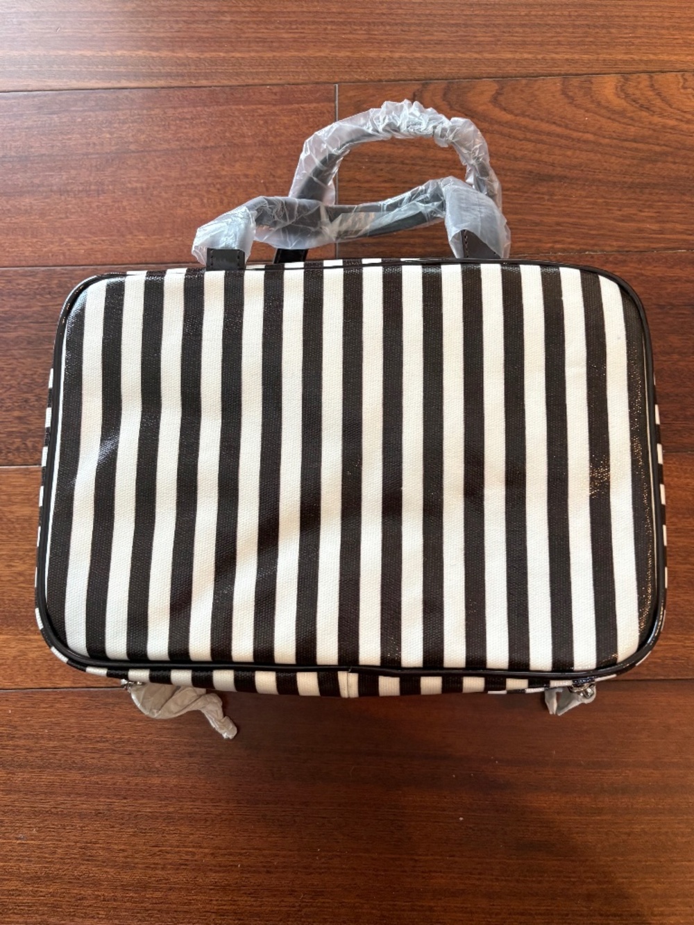 Iconic Henri Bendel Cosmetic Bag with Dust Bag